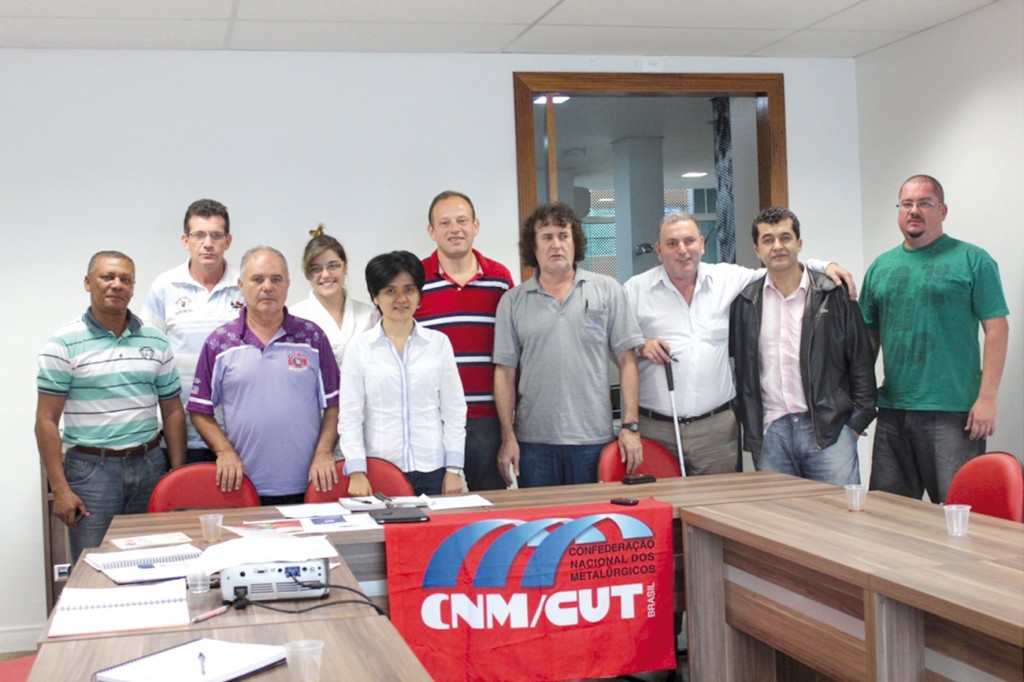 Dirigentes reunidos na sede da CNM, em São Bernardo do Campo