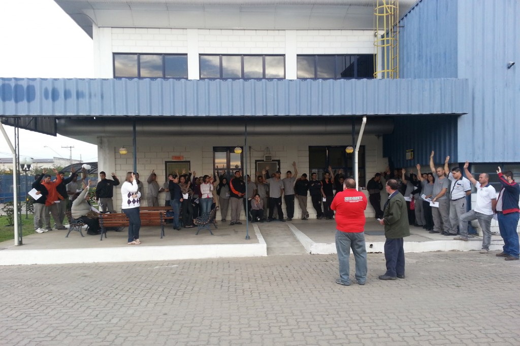 Trabalhadores da Oversound aprovam proposta de PLR em assembleia no dia 9 de agosto.Foto Célio da Silva - Celinho