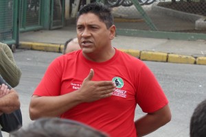 O dirigente sindical da Latasa, Francisco Sampaio, no mento da paralisação