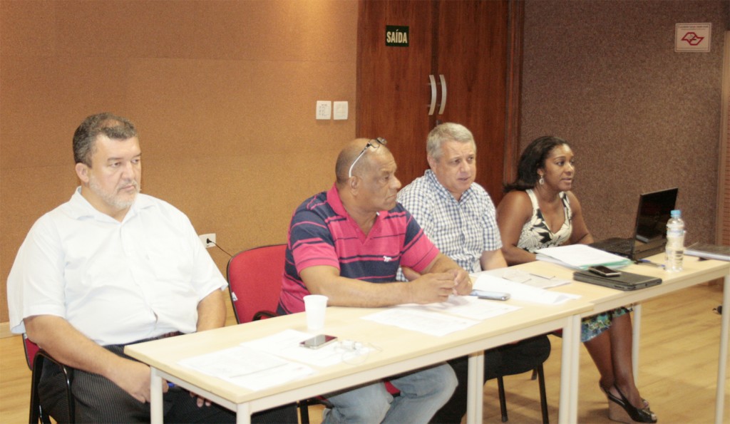 Paulão, presidente da CNM/CUT, Zé Carlos, diretor da FEM, Biro Biro, presidente da FEM e Paixão, coordenadora da FEM - crédito: Mídia Consulte 