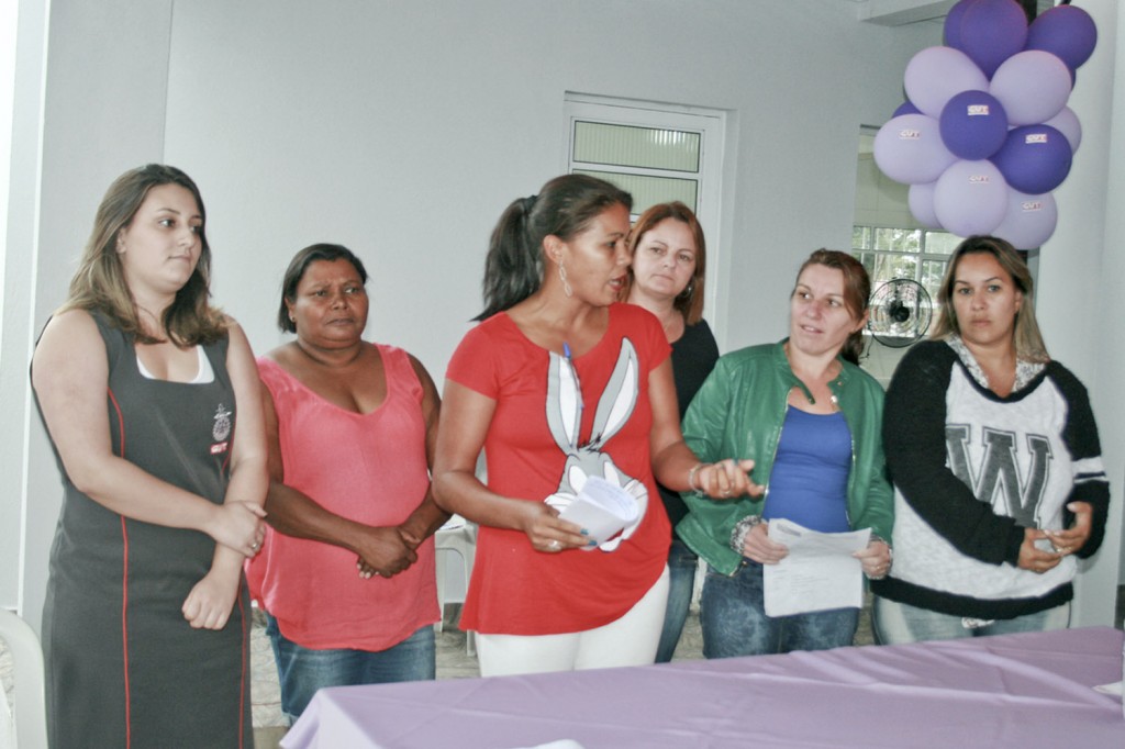 A dirigente sindical de Pinda, Maria Auxiliadora (ao centro), também participou (Crédito Mídia Consulte)