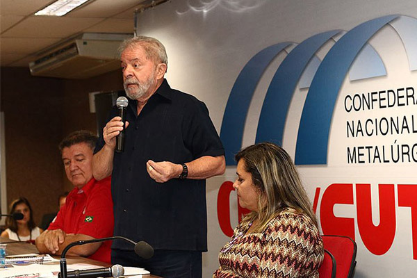 Lula: o governo tem de ser o motor de arranque; se não for o Estado, ninguém vai impulsionar a economia (foto Roberto Parizotti)