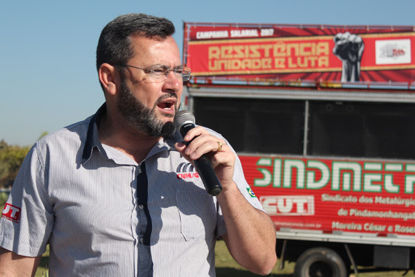 O presidente do sindicato, Herivelto Vela