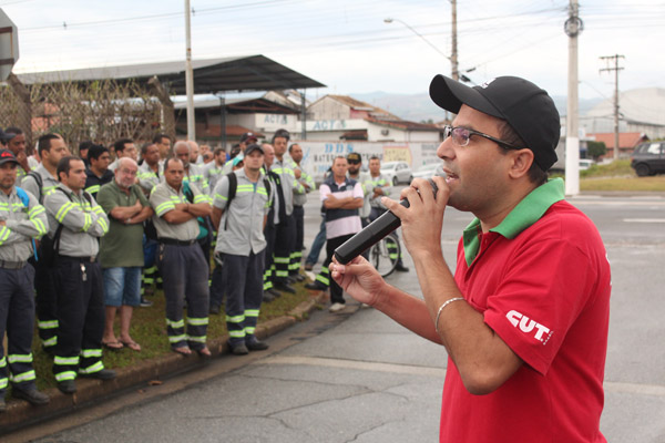 O secretário geral e sindicalista pela Confab, Luciano da Silva - Tremembé