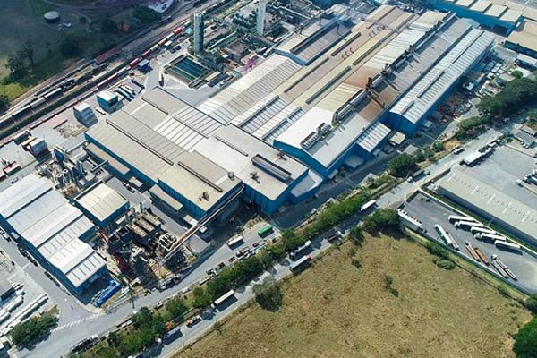 Novelis anuncia investimento de R$ 450 milhões e prevê nova fábrica em Pinda
