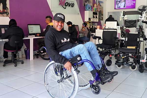 Metalúrgico conquista cadeira de rodas após campanha com vaquinha online