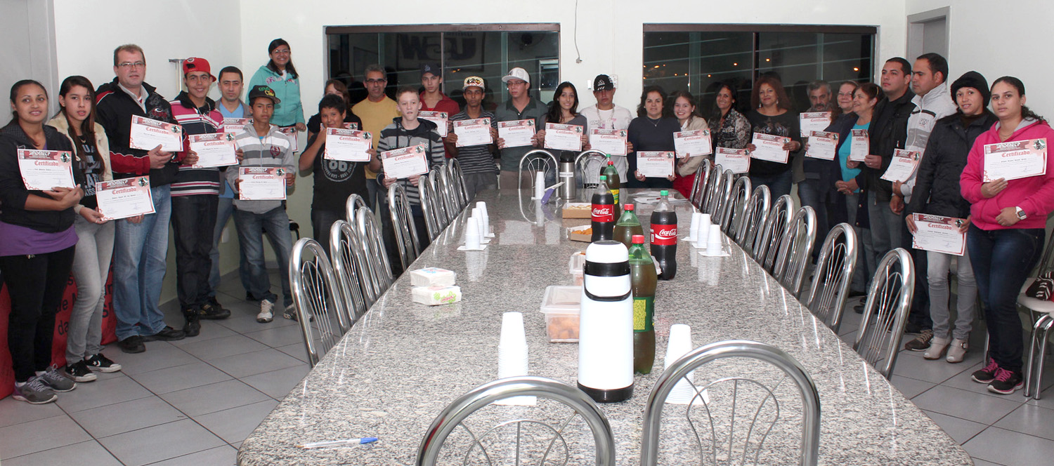 Sindicato dos Metalúrgicos forma novas turmas do curso de informática