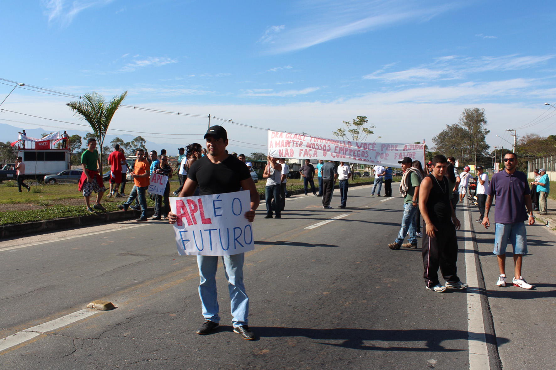Funcionários da Aliança Papéis reivindicam o direito de trabalhar
