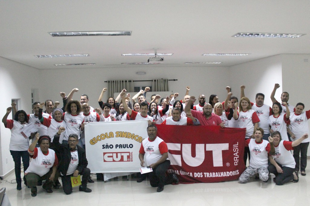 Sindicalistas recebem certificação do curso Formação de Formadores da Escola Sindical da CUT no dia 19 de setembro (Crédito Flaviana Serafim - Secom-CUT/SP)