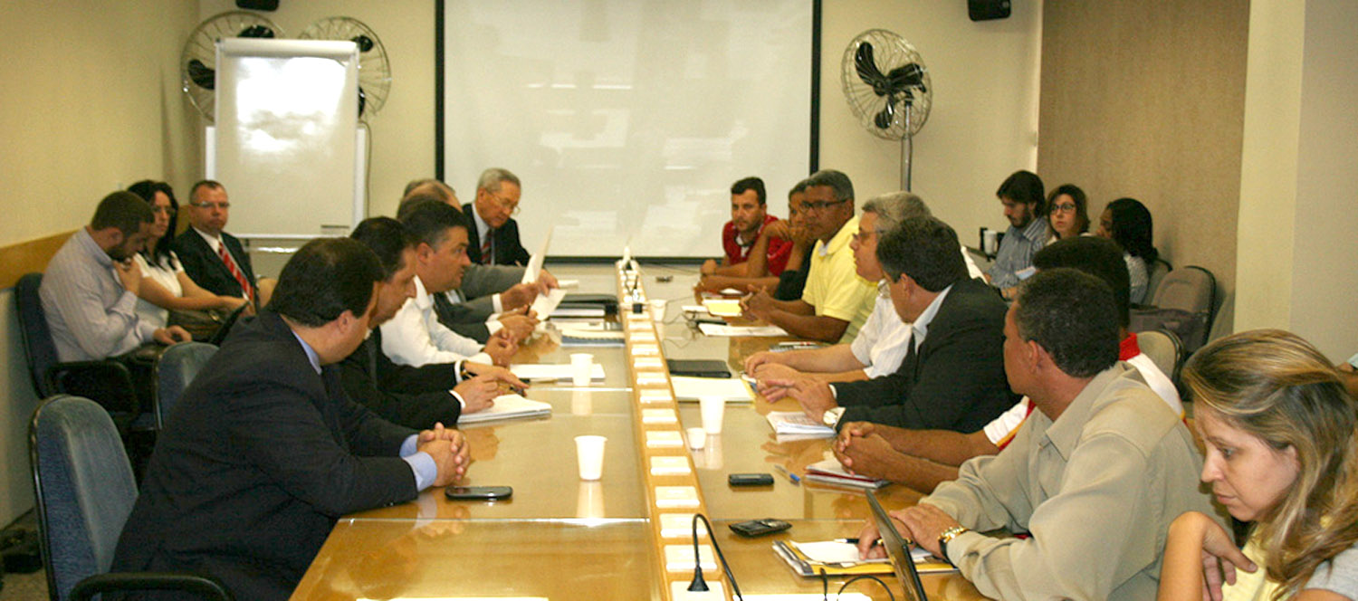 Grupos 2, 3 e Fundição apresentam contraproposta de 8% à FEM-CUT/SP