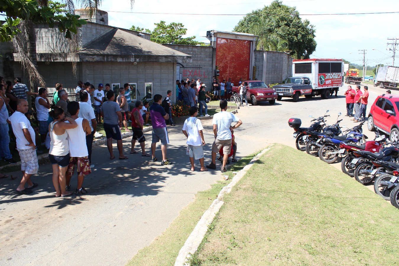 Trabalhadores da Exall vivem drama com crise financeira da empresa