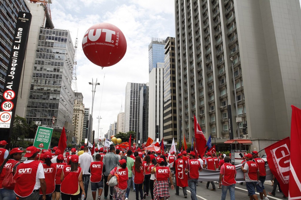 Medidas econômicas e retirada de direitos levarão à recessão, alertam sindicalistas (Crédito Dino Santos)