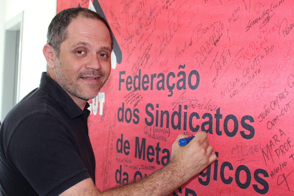 Erick Silva, secretário de Formação da FEM-CUT/SP e presidente do Sindicato dos Metalúrgicos de São Carlos, também assinou nosso mural