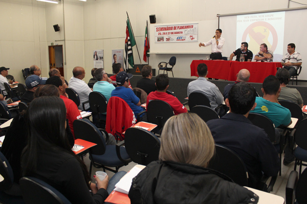 Seminário dos metalúrgicos discute a luta de classes em todas as vertentes