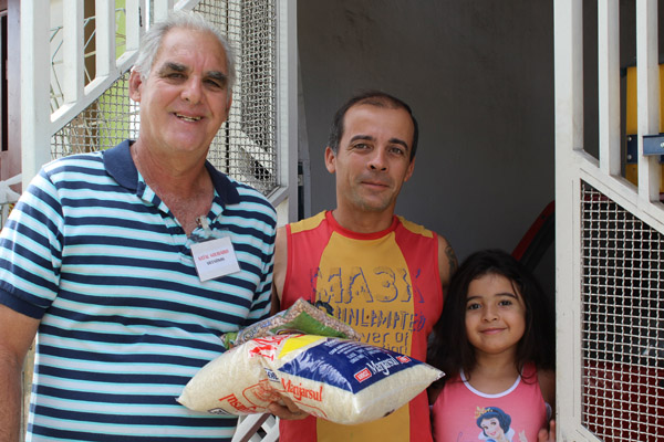 Campanha é feita em conjunto com voluntários de entidades sociais de Pinda (foto Tatiane Vieira/Tribuna do Norte)