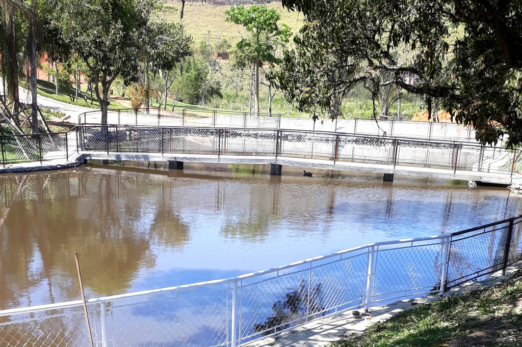 Lago recebeu uma reconstrução completa, agora tem área de passagem no entorno, passarela e será usado para pesca esportiva