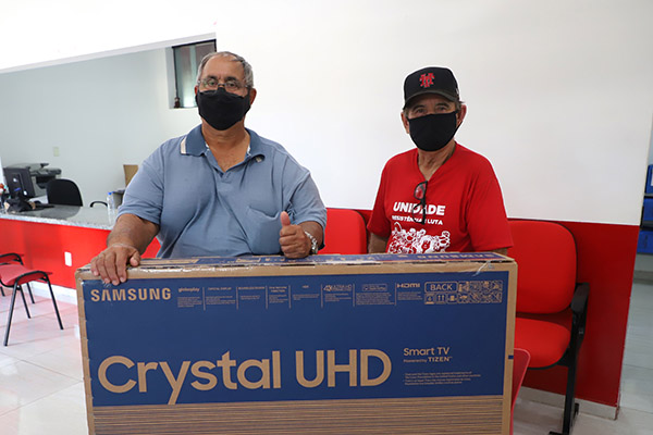 Veja quem são os ganhadores do sorteio dos aposentados