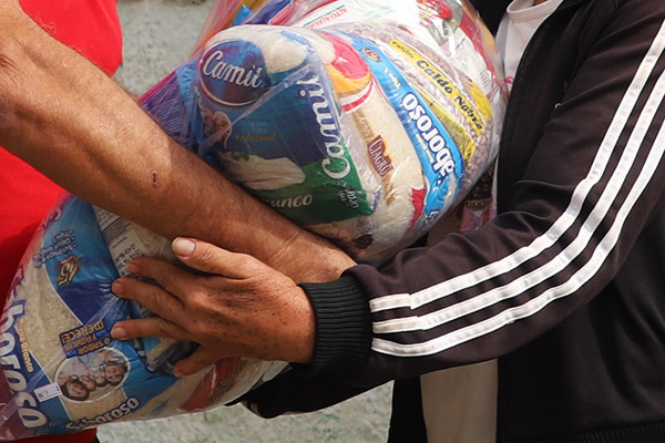 Natal Solidário vai arrecadar alimentos para desempregados neste sábado