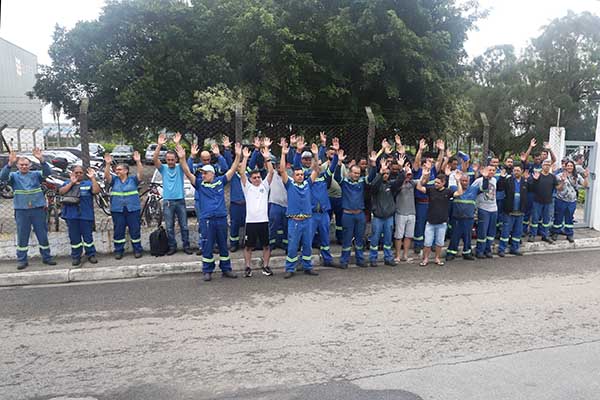 Trabalhadores fazem paralisação na Elfer pela Campanha Salarial